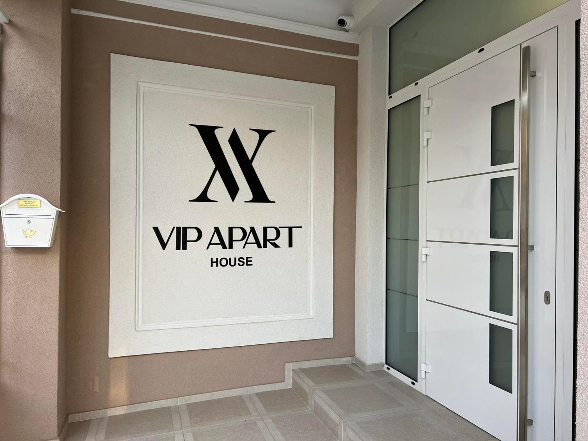 Хотел Vip Apart House بليفين المظهر الخارجي الصورة