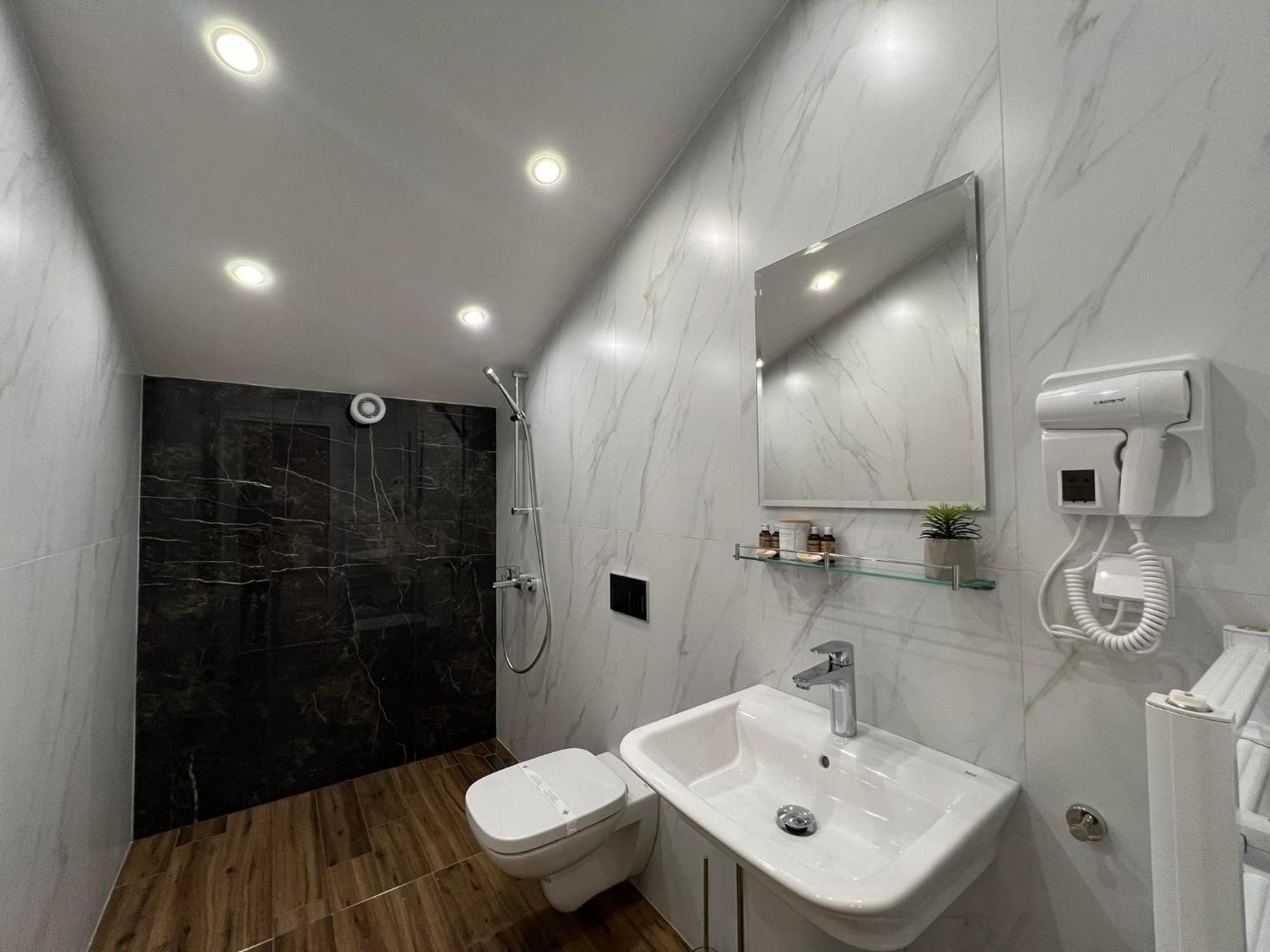 Хотел Vip Apart House بليفين المظهر الخارجي الصورة