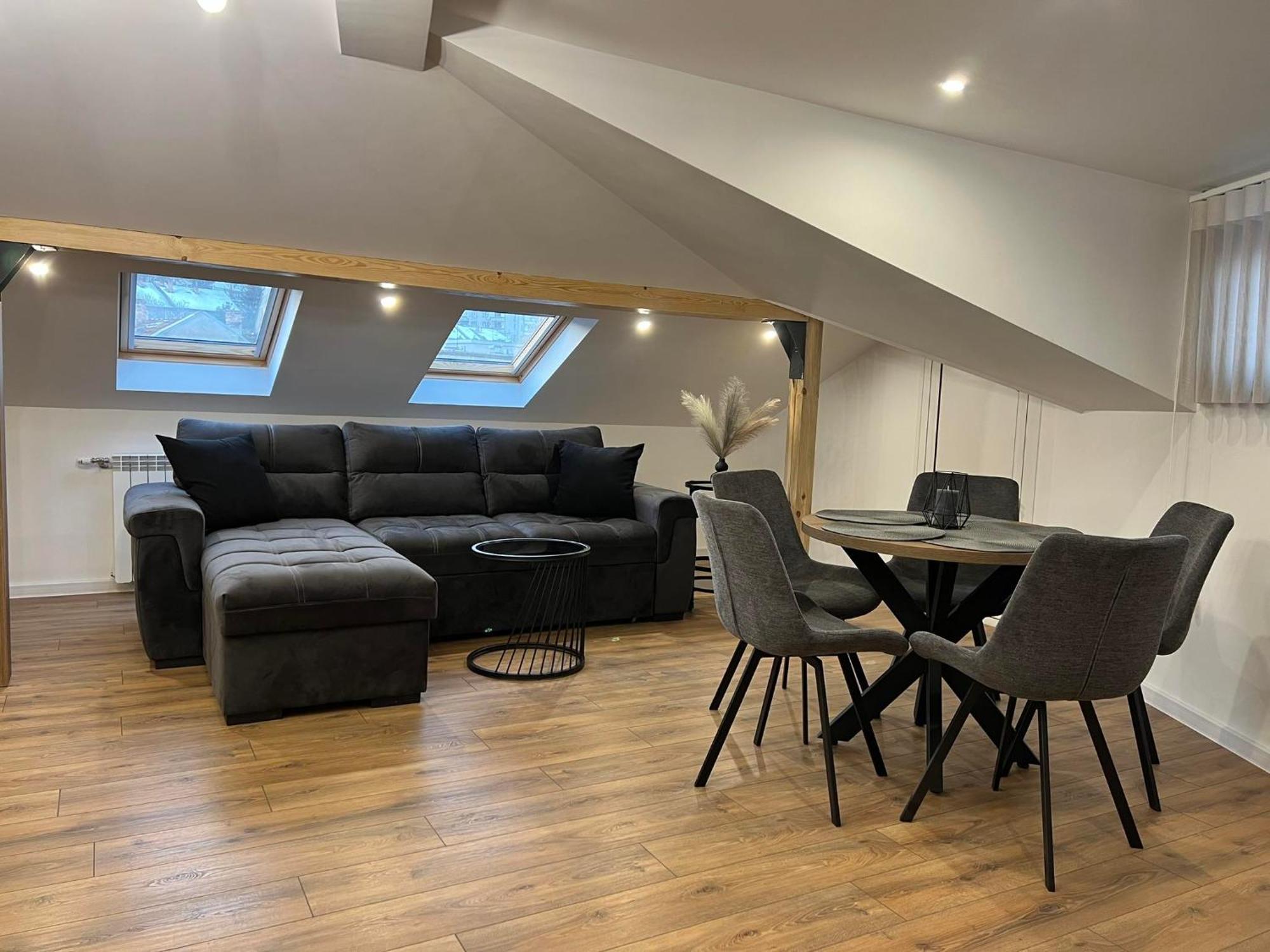 Хотел Vip Apart House بليفين المظهر الخارجي الصورة
