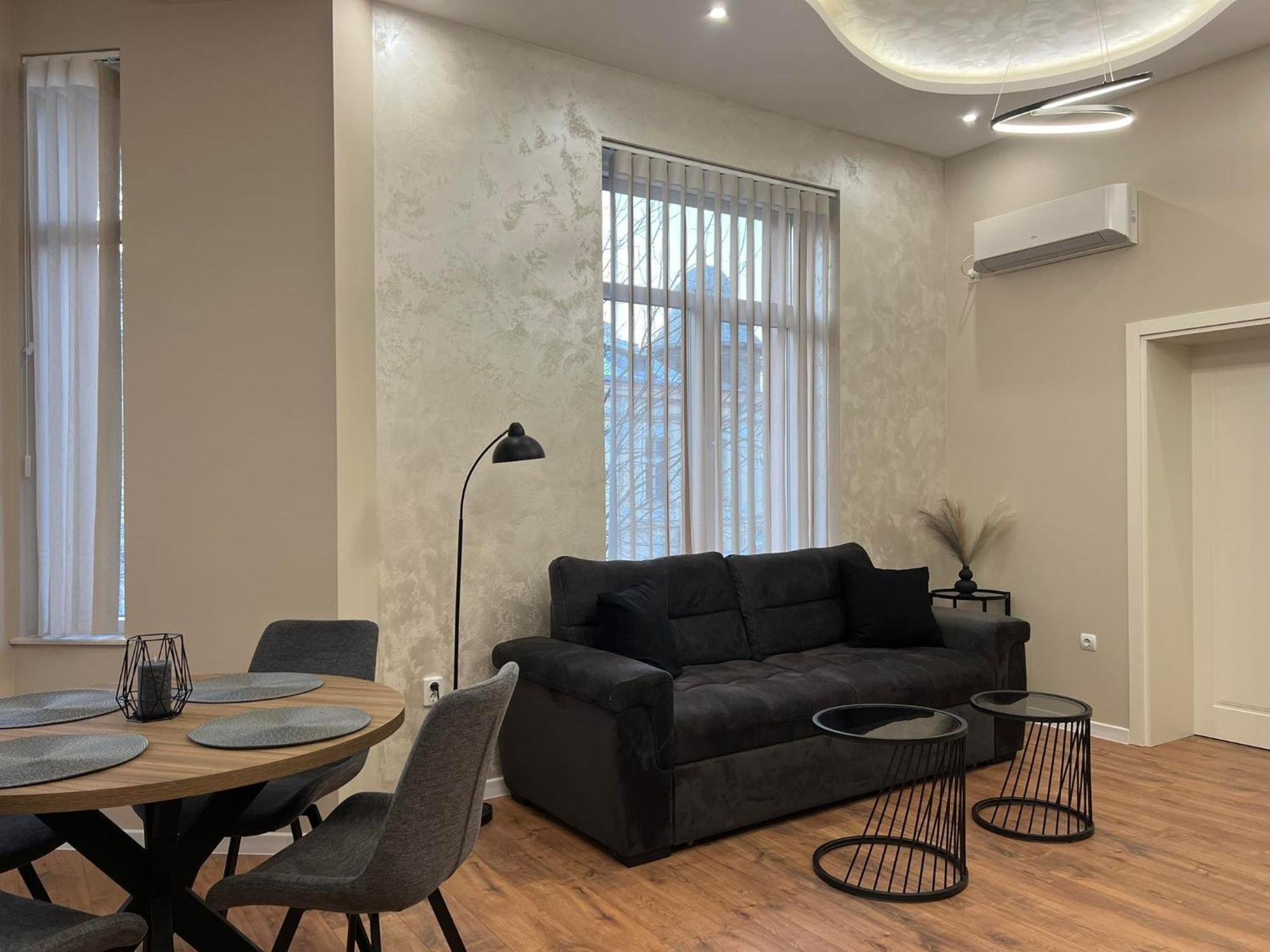 Хотел Vip Apart House بليفين المظهر الخارجي الصورة